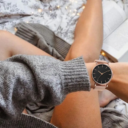 Minimalistisk Ur i Rustfrit Stål med Mesh Rem